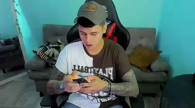 E Moon online show from December 30, 5:04 am