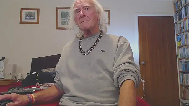 WaverlyKernow online show from October 25, 2:41 pm