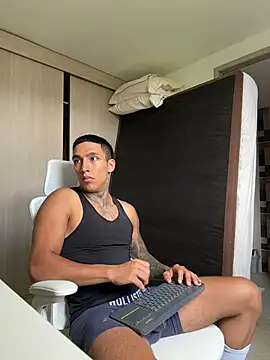 sendfer online show from December 17, 7:53 pm