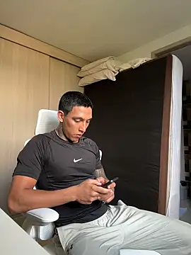 sendfer online show from November 29, 9:50 pm