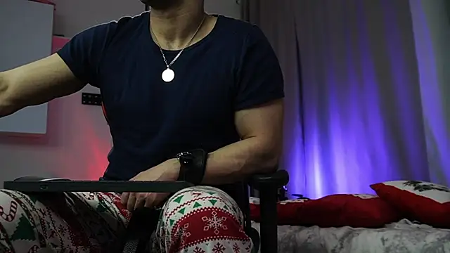 danielkraigforu online show from February 28, 8:39 pm