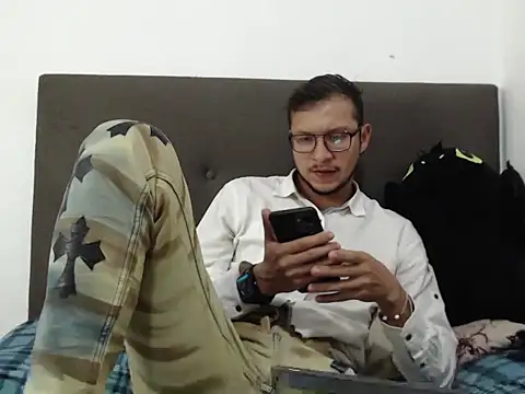 andy loverxx online show from March 10, 11:55 pm