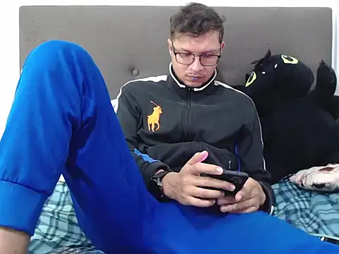 andy loverxx online show from March 25, 11:42 pm