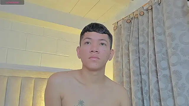 JulianRose 1 online show from January 23, 10:54 am