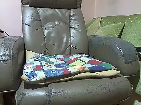 zormen355 online show from April 15, 8:20 pm