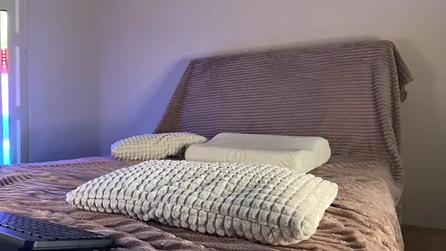 itsmaxxbaby  online show from December 5, 4:41 am