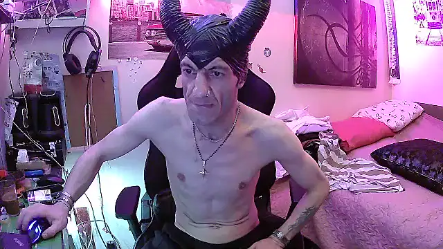 Aktorihann online show from June 7, 2:40 am