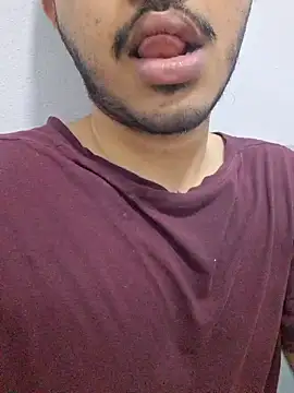 alesssterling online show from April 16, 2:44 am