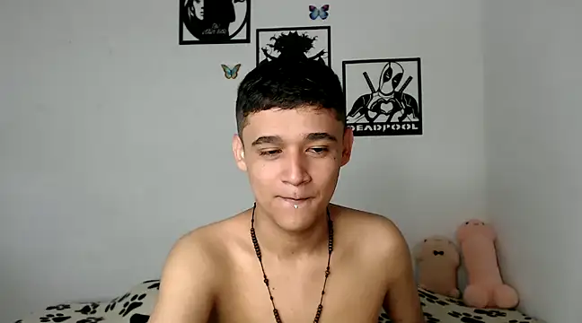 kaiine190 online show from March 3, 1:26 pm