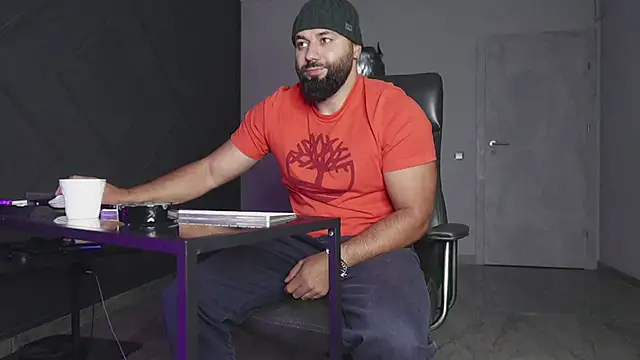 mattmasterss online show from October 7, 1:32 am