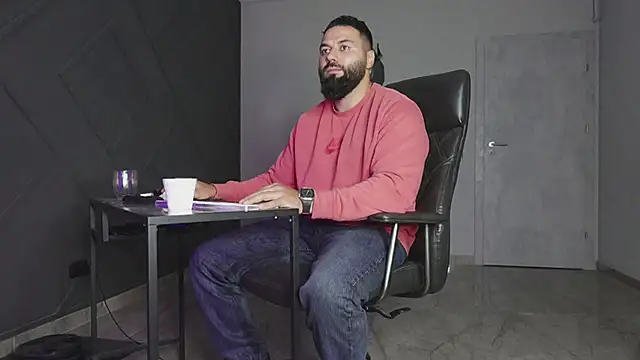 mattmasterss online show from October 30, 10:33 pm