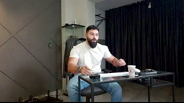 mattmasterss online show from December 20, 3:58 am