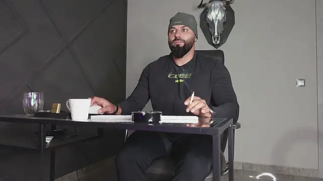 mattmasterss online show from September 27, 10:18 pm