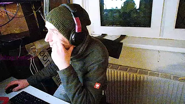 BongChannel online show from January 2, 1:38 am