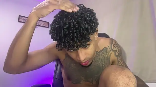 dominic brandd23 online show from February 11, 6:40 am