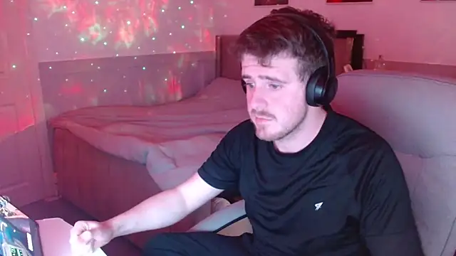 maxy49 online show from November 22, 3:00 pm