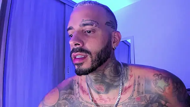 mulatos16 online show from May 13, 11:57 pm