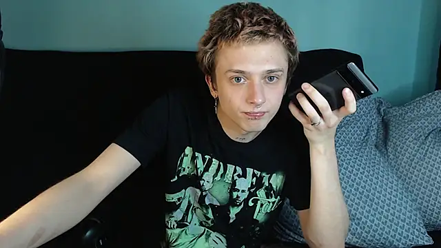 axxxturel online show from December 11, 12:05 pm