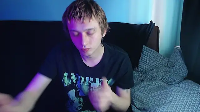 axxxturel online show from December 31, 8:37 am