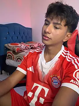 Leonarrrd 01 online show from April 27, 10:59 pm