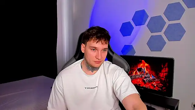 Chris Tyson online show from February 9, 9:47 am