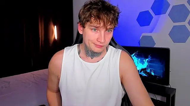 Chris Tyson online show from November 23, 8:31 pm