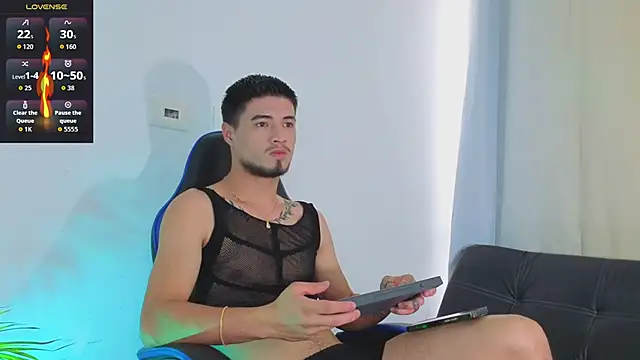 EdwardRoss  online show from February 16, 8:51 pm