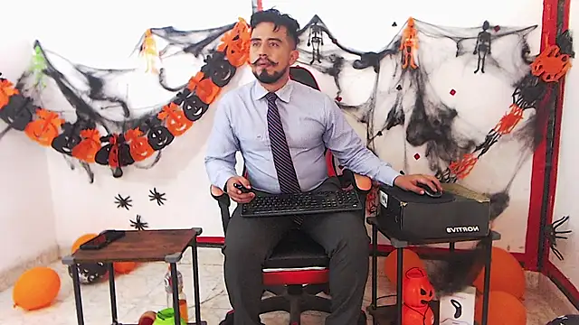 KalethBigDick online show from October 24, 7:15 pm