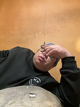 punk0805 online show from February 1, 1:10 pm