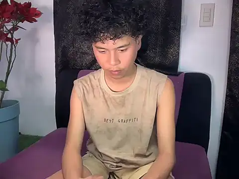 Asiantwink21 online show from January 15, 3:47 pm