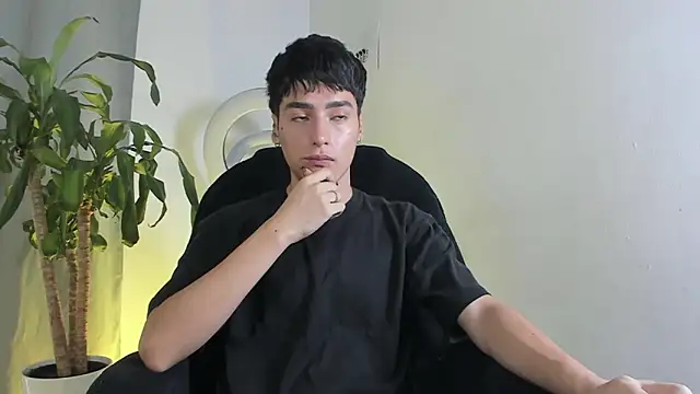 sebas rose online show from December 17, 1:40 pm