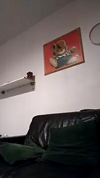 Knuffelstaaf123 online show from October 26, 5:15 pm