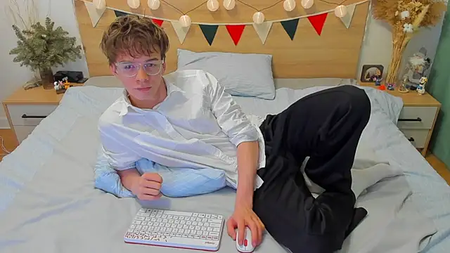 Fandi 777 online show from January 25, 11:02 am