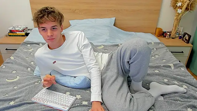 Fandi 777 online show from December 10, 8:08 am