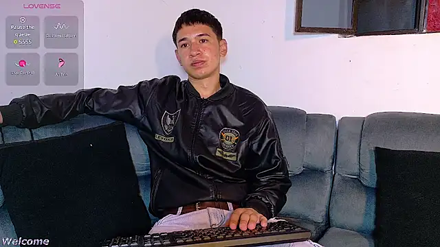 Mr daren  online show from February 19, 6:26 pm