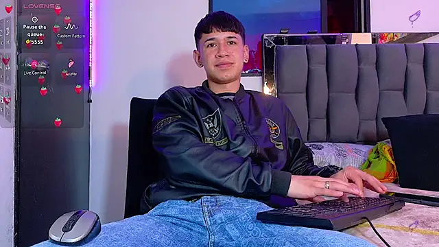 Mr daren  online show from September 9, 4:39 pm