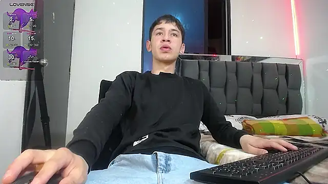 Mr daren  online show from February 6, 6:13 pm