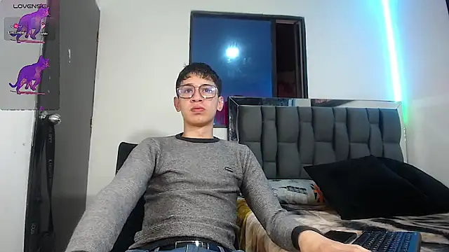 Mr daren  online show from February 1, 5:58 pm