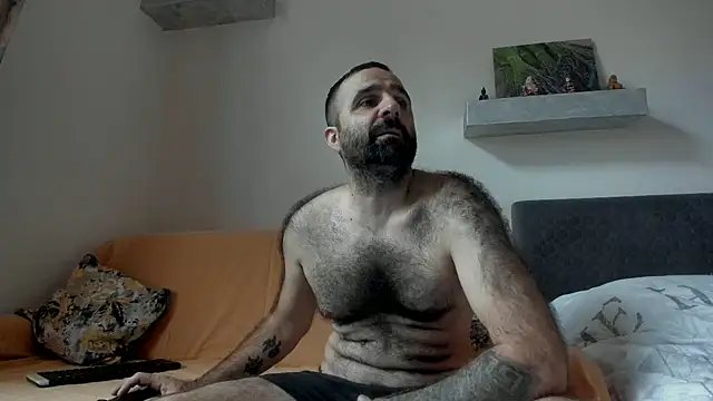 Snapshot of ivat80 chatting on October 8, 8:29 am ivat80 online show from October 8, 8:29 am