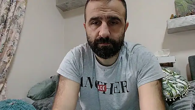 Snapshot of ivat80 chatting on December 8, 7:26 am ivat80 online show from December 8, 7:26 am