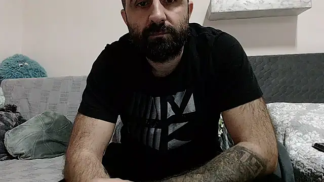 Snapshot of ivat80 chatting on December 8, 6:28 pm ivat80 online show from December 8, 6:28 pm