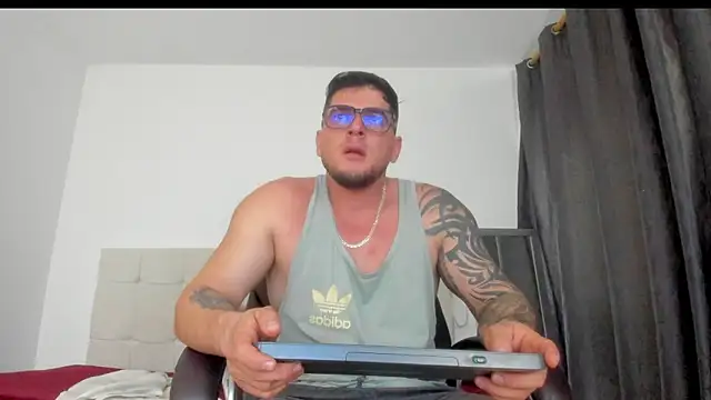 Teilor Creed online show from November 13, 8:13 pm