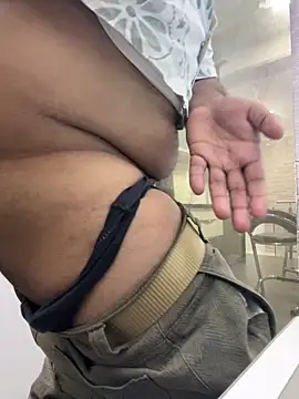 dick69lil online show from May 26, 11:28 am