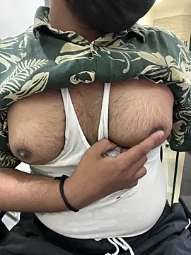 dick69lil online show from May 16, 7:27 am