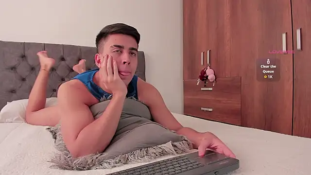 jordanmuskk online show from November 10, 6:13 pm