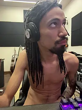 hotcamboy420 online show from March 7, 4:32 am