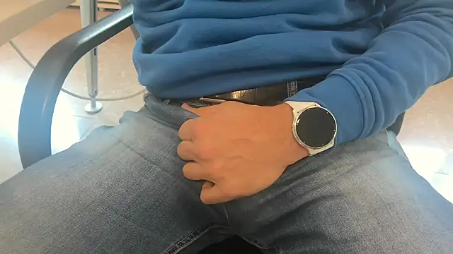 alessandroman2114 online show from October 29, 11:46 am