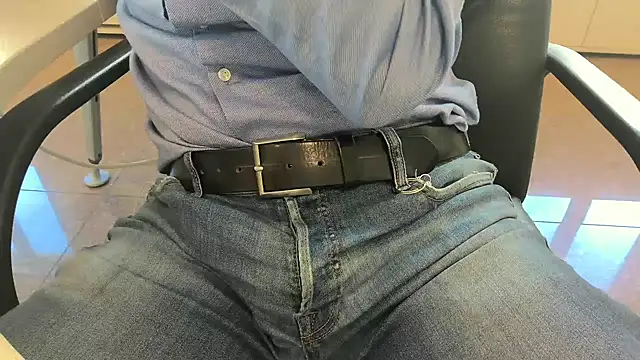 alessandroman2114 online show from October 6, 10:31 am