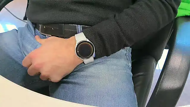 alessandroman2114 online show from February 25, 11:30 am