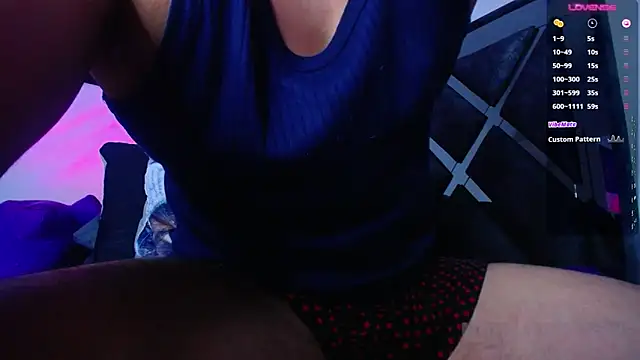 Snapshot of Marc__Waatson chatting on January 29, 11:04 pm Marc  Waatson online show from January 29, 11:04 pm